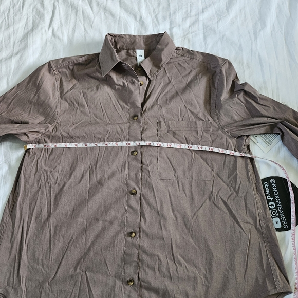 Lululemon Cotton-Blend Poplin Button-Down Shirt CMPK Camp Khaki Women's Size M - Picture 7 of 7
